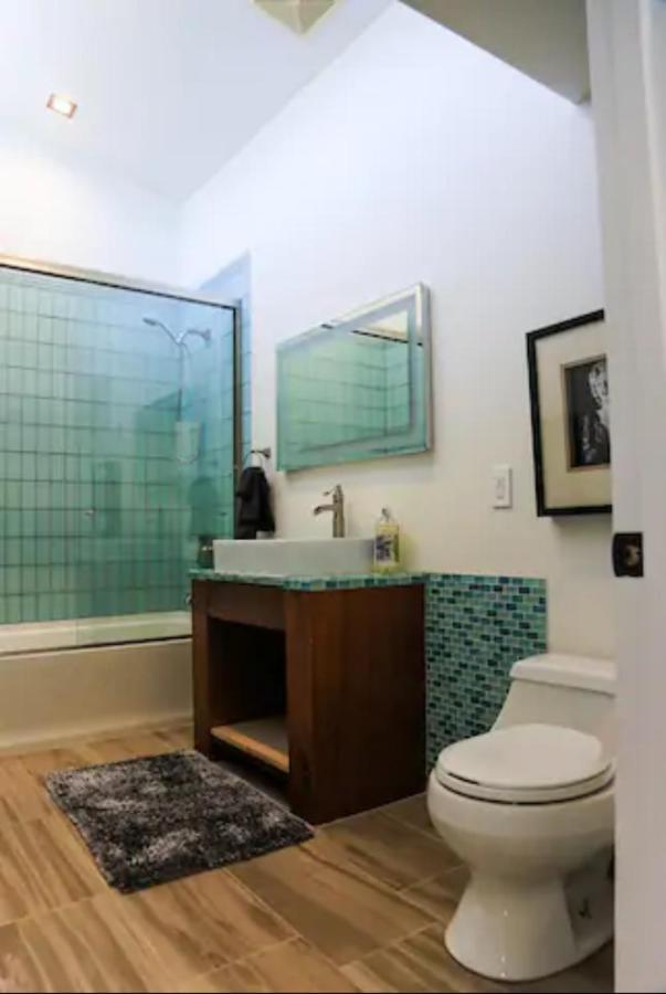 Tranquility In Prime Location With Private Pool * Los Angeles